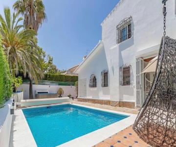 Grr - Spacious Villa With Private Pool