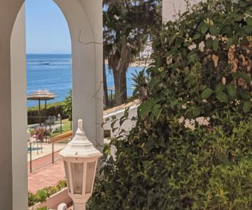 Tranquil Oceanfront Escape, One-bedroom Haven