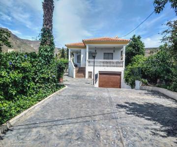Chalet Con Piscina En Níjar