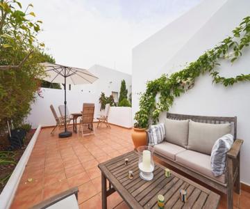 Casa De Los Pinos