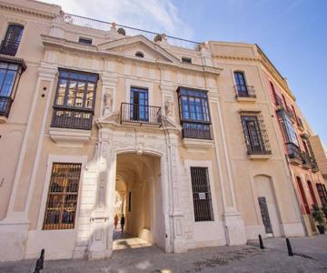 Real Casa De La Moneda Deluxe Apartments
