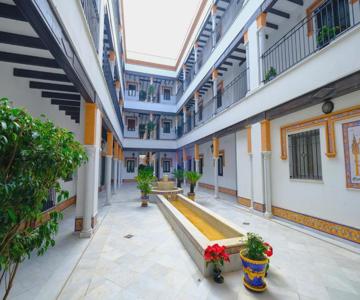 Patio Rialto Apartment