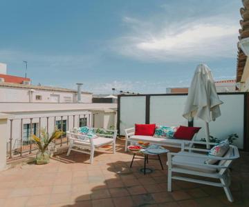 O&l Lumbreras: Bright Duplex With Private Terrace