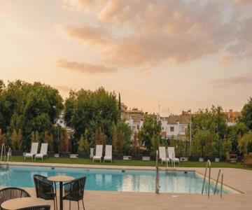 New! Luxury 3br Apartment With Pool & Free Parking