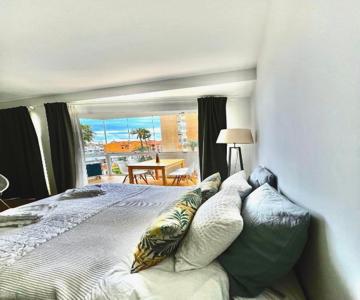 Holiday Studio By Meatina