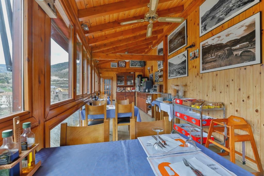 HOSTAL RIO ARA BELLOSTA by Vivere Stays