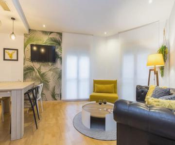 Alfonso Suites - 1 Plaza De Parking Gratuita En Los Apartamentos De 4 Y 7 Huéspedes