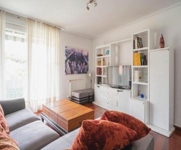 Chalet Adosado Con Piscina, Terraza Y Garaje En Castro Urdiales