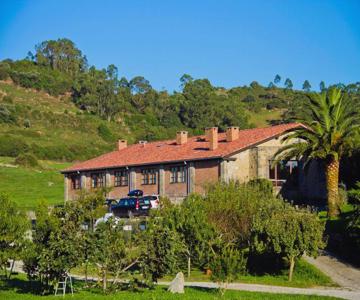 Apartamentos La Roblera