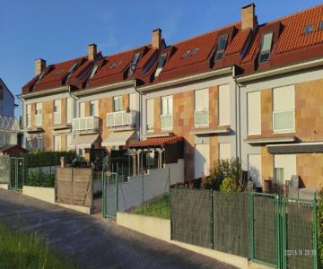 Chalet Bajo Con JardÍn, Patio, Cenador Y Barbacoa.