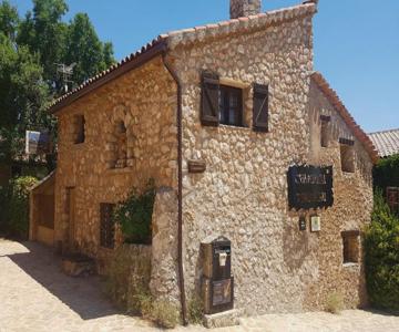 Casa Del Águila Dorada