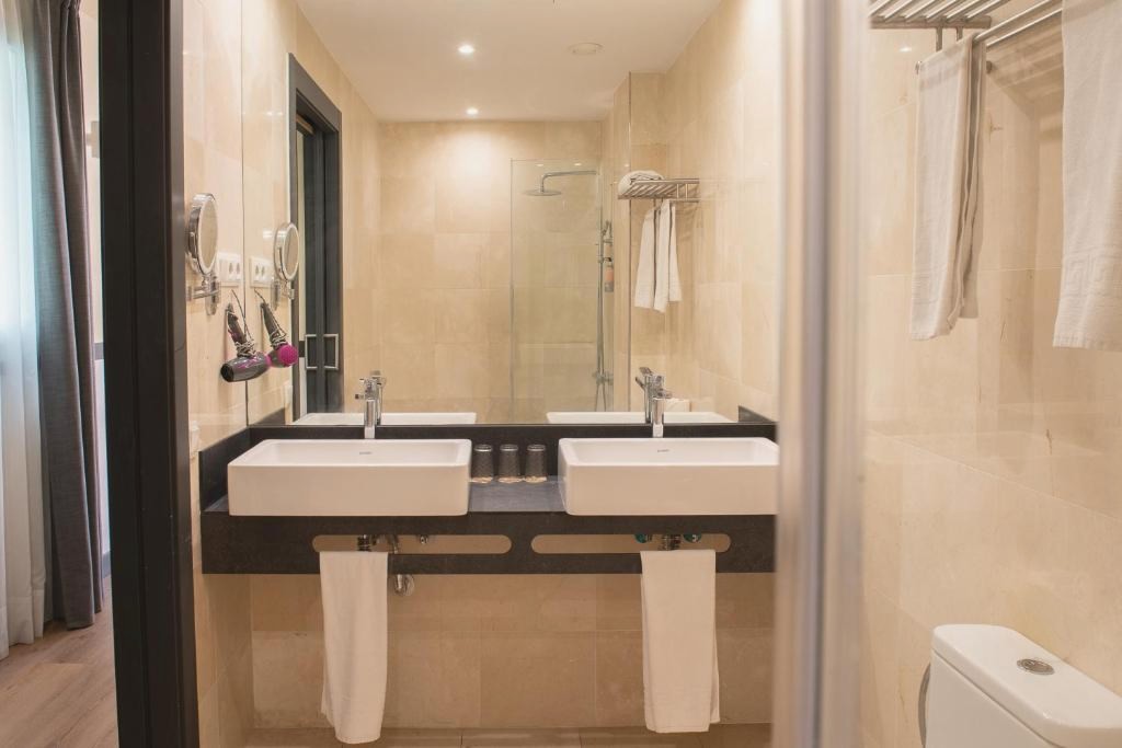 May Ramblas Hotel