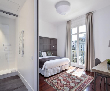 Milton House Gran Via