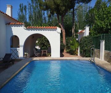 R94 Chalet Con Piscina Privada 20m De La Playa Calafell