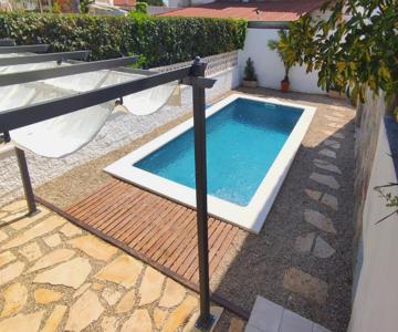 Newly Furnished Cozy House Next To The Beach