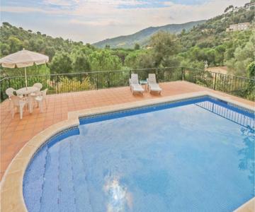 Beautiful Home In Calonge