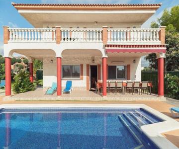 Freistehendes Ferienhaus In Cubelles Mit Privatem Pool