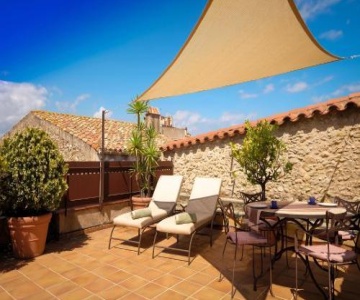 Can Felip Apartments