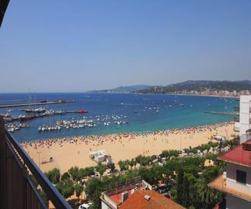 Seafront Apartment In Palamós