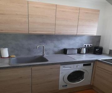 Casita con jardín cerca playa AV-60