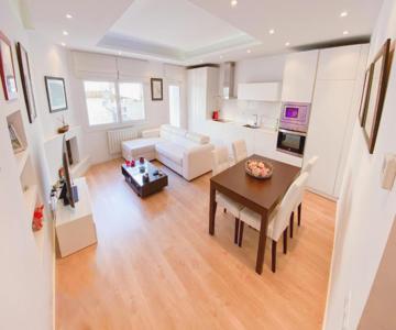 Anna & Thomas - Sitges Center Apt