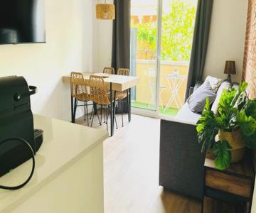 Centro Con Terraza Ngro By Prestigi