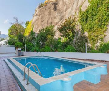 Lets Holidays Pool Apartment Near Beach 5