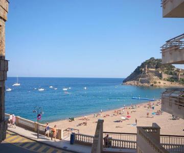 Lets Holidays Beachfront Apartment Tossa De Mar