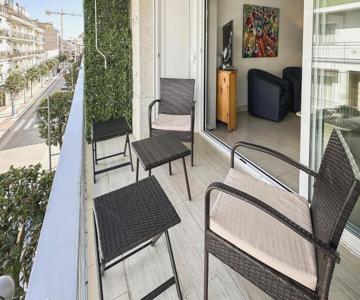 Big Apartment With Parking