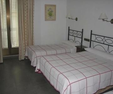 Hostal Ivor y Hostal Mayrit