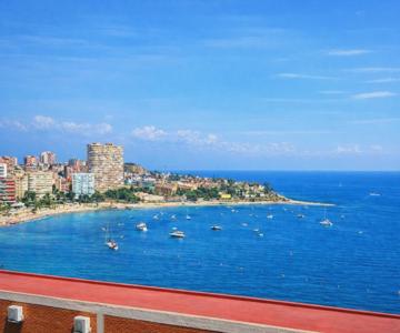 Beachside Apartment With Beautiful Sea Views
