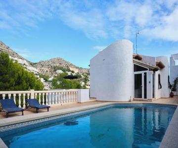 Retiro Costero Con Piscina Privada