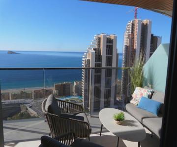Sunset Waves Modern Apartment 200m From The Beach