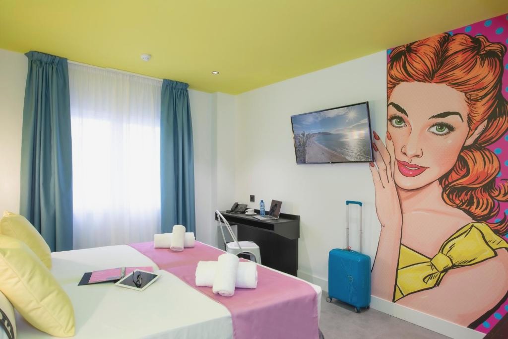 Casual Pop Art Benidorm by Casual Hoteles