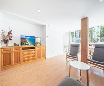 Ilice 1-d Apartment Levante Beach