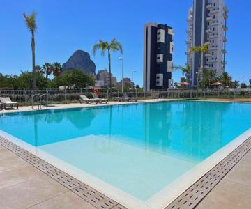 Modern 3-bedroom With Padel And Pool Access