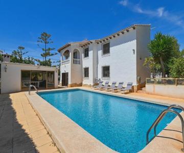 Chez Tonny 6 Bedroom 4 Bathroom