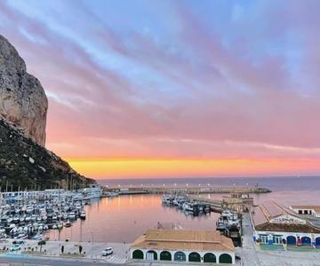 Beste Sicht Auf Ifach, Hafen Und Strand
