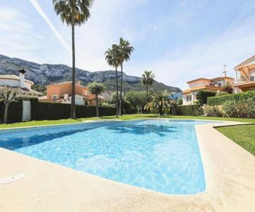 Villa Paquita By Clabao