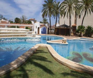 Estudio Sota-piscina