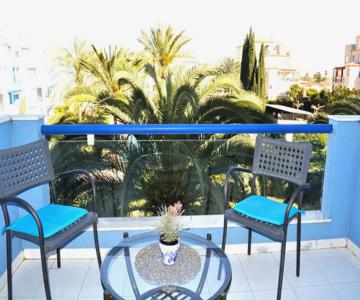 Cala Blanca Studio, By Bookindenia