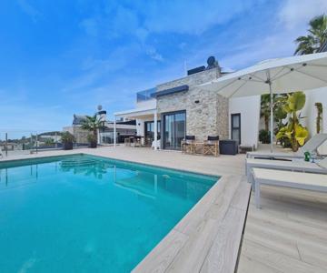 Hillside Luxury Villas By Nras