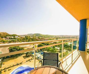 Glamorous Apartment Breath Taking View To Pool