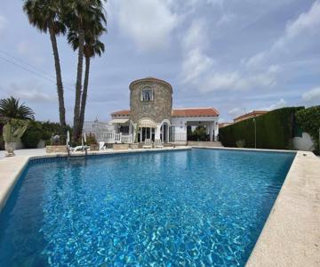 Magnifica Villa Con Piscina Privada