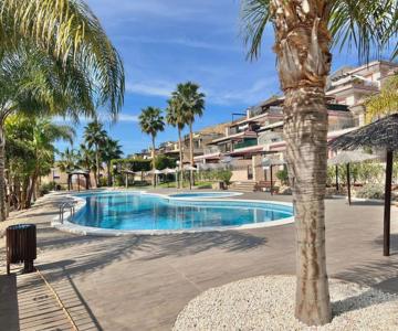 Apartamento Con Piscina