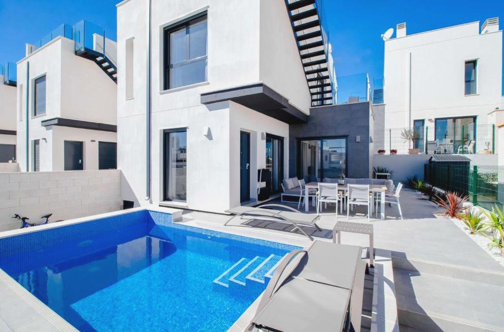 Villa De Lujo Con Piscina