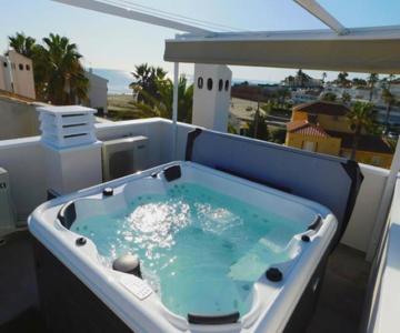 Duplex Nosy Be Vue Sur Mer Avec Solarium Et Jacuzzi