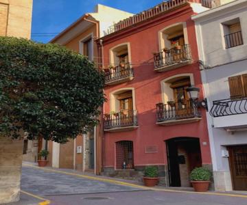 Las Puertas Del Indiano