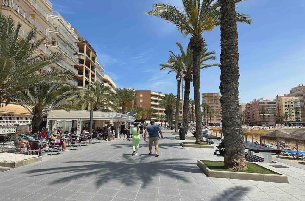 Torrevieja, Apartment 40 Seconds From The Beach