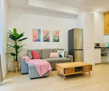 Loft 2 - Space & Conform Close To Center